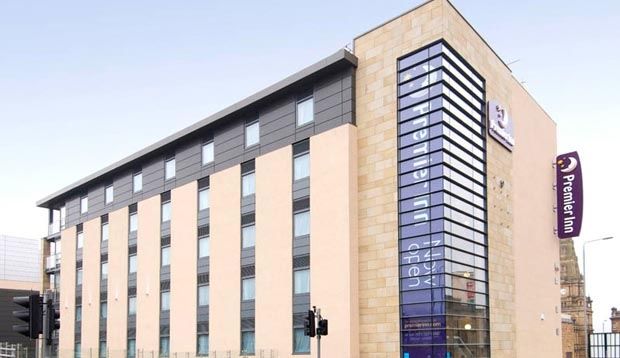 Premier Inn Halifax Town Centre Exteriör bild